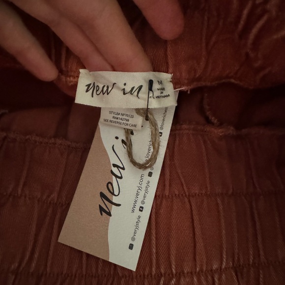 Pink Lily high waisted shorts - Picture 5 of 5